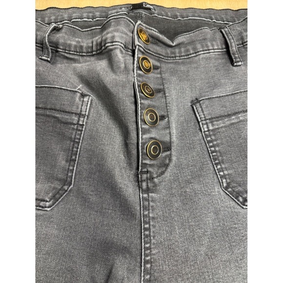 Fashion Nova Womens Flare Jeans Charcoal Gray Button Fly High Rise Size 16 - Picture 6 of 10